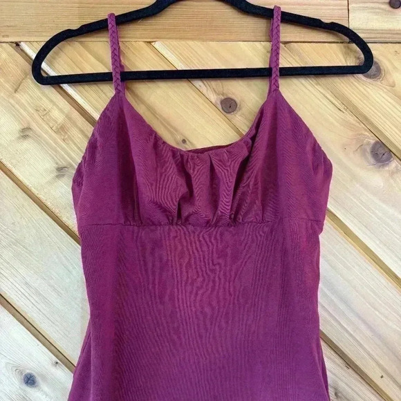 Pre-Loved & Cute Maroon Tank Top - Picture 1 of 4